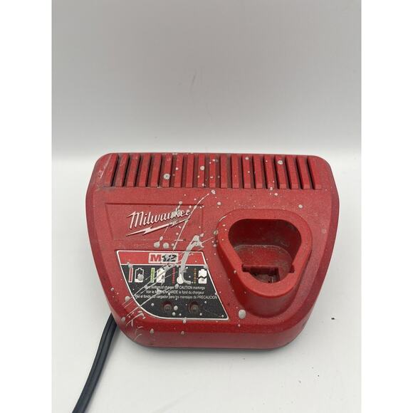 Genuine OEM Milwaukee 48-59-2401 M12 12V Lith Ion Battery Charger 12 Volt Tested - Picture 1 of 4